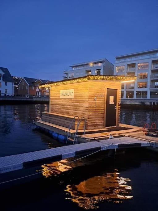 Charming House In Ulsteinvik With Free Parkingヴィラ エクステリア 写真